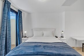 Armas Hotel