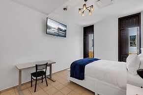 Armas Hotel