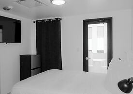 Armas Hotel