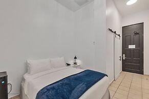 Armas Hotel