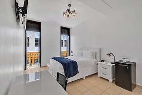 Armas Hotel