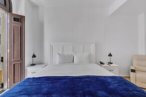 Armas Hotel