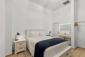 Armas Hotel