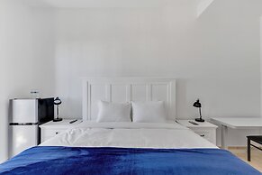 Armas Hotel