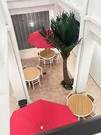 Armas Hotel