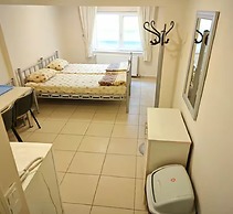 HOSTELİST