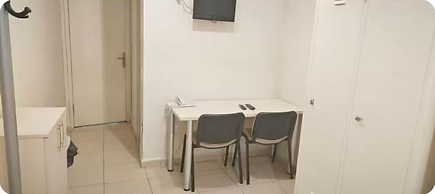 HOSTELİST