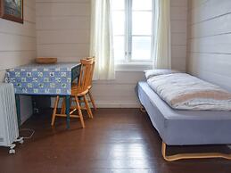 6 Person Holiday Home in Fjortoft
