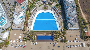 Condo Aria Ocean 614 by Kivoya