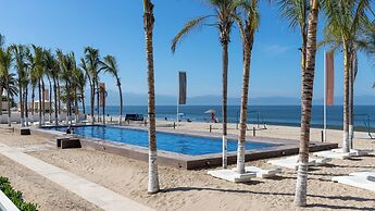 Condo Aria Ocean 614 by Kivoya