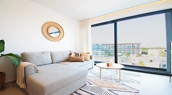 Condo Aria Ocean 614 by Kivoya