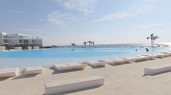 Condo Aria Ocean 614 by Kivoya