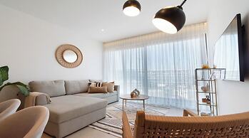 Condo Aria Ocean 614 by Kivoya