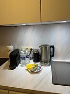 Bright 2 bedrooms flat w parking&balcont