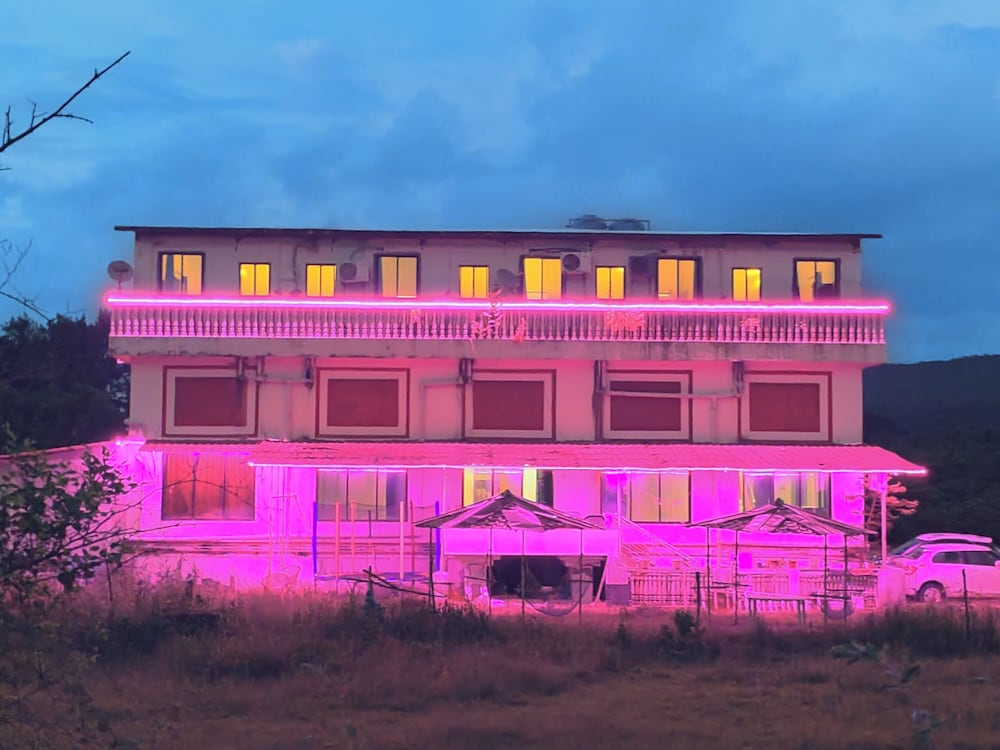 Shobha Farmhouse