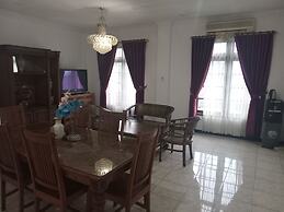 Graha Dinar Hotel by HIMA