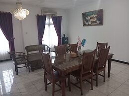 Graha Dinar Hotel by HIMA