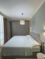 Sunny Coastal Getaway Green Coast