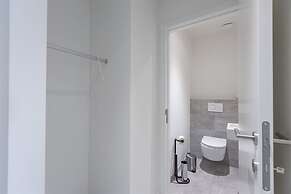 Spacious New-build Apartment With Large Terrace