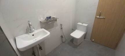 HOTEL INDRALOK INN
