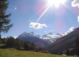 Chalet in Saas Fee Near Ski Slopes