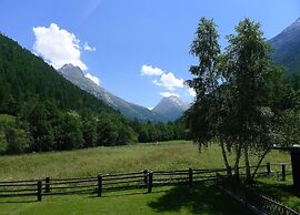 Chalet in Saas Fee Near Ski Slopes