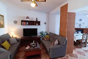Country House Cuevas Bajas by Genil River