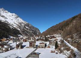 Bedroom Retreat in Saas Valley
