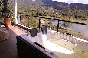 EL NIDO HOTEL GUATAPE