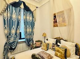 Conacul Coroanei Luxury Boutique
