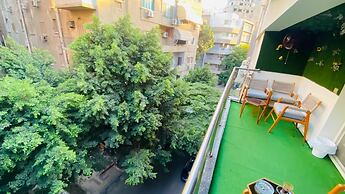 Golden Season Hotel