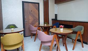 Golden Season Hotel