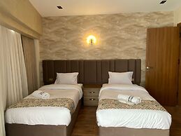 Golden Season Hotel