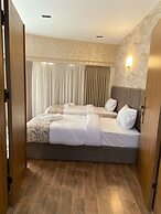 Golden Season Hotel