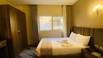 Golden Season Hotel