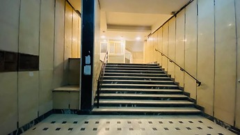 Golden Season Hotel