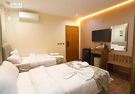 Golden Season Hotel