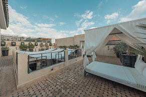 Riad Valentine
