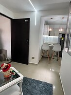 Luxury Liv Limonar