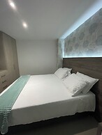 Luxury Liv Limonar