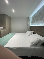 Luxury Liv Limonar
