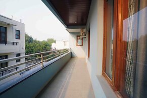 Haven Hotel Sector 31,Gurugram