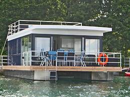 Hausboot am Xantener Nordsee