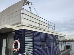 Hausboot am Xantener Nordsee