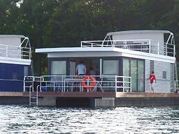 Hausboot am Xantener Nordsee
