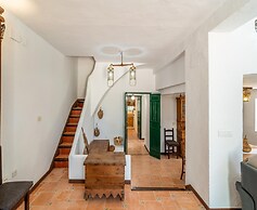 Charming Farmhouse With Private Pool