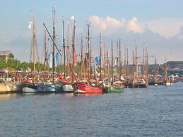 Hausboot in Laboe an der Kieler Foerde