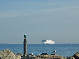 Hausboot in Laboe an der Kieler Foerde