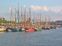 Hausboot in Laboe an der Kieler Foerde