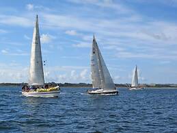 Hausboot in Laboe an der Kieler Foerde